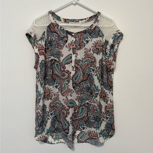 Daniel Rainn Blue and White Paisley Sleeveless Blouse